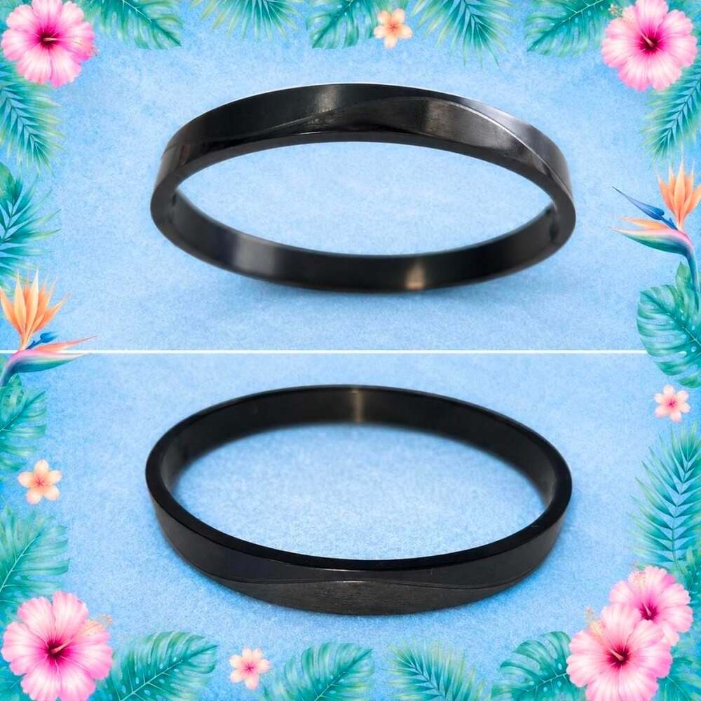 JM0008 Black Wavy Texture Bangle Bracelet